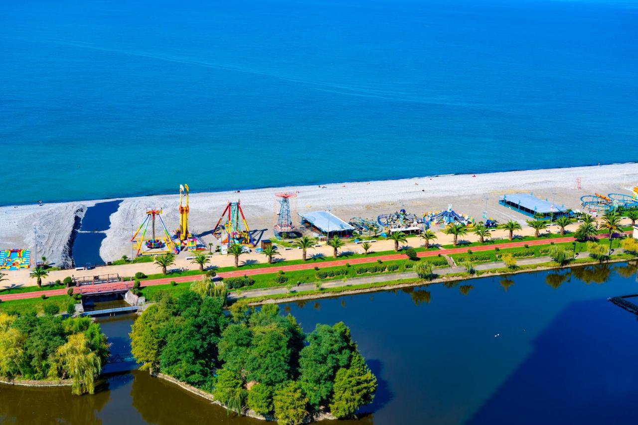 Orbi Sea View Apartment Batumi Eksteriør bilde